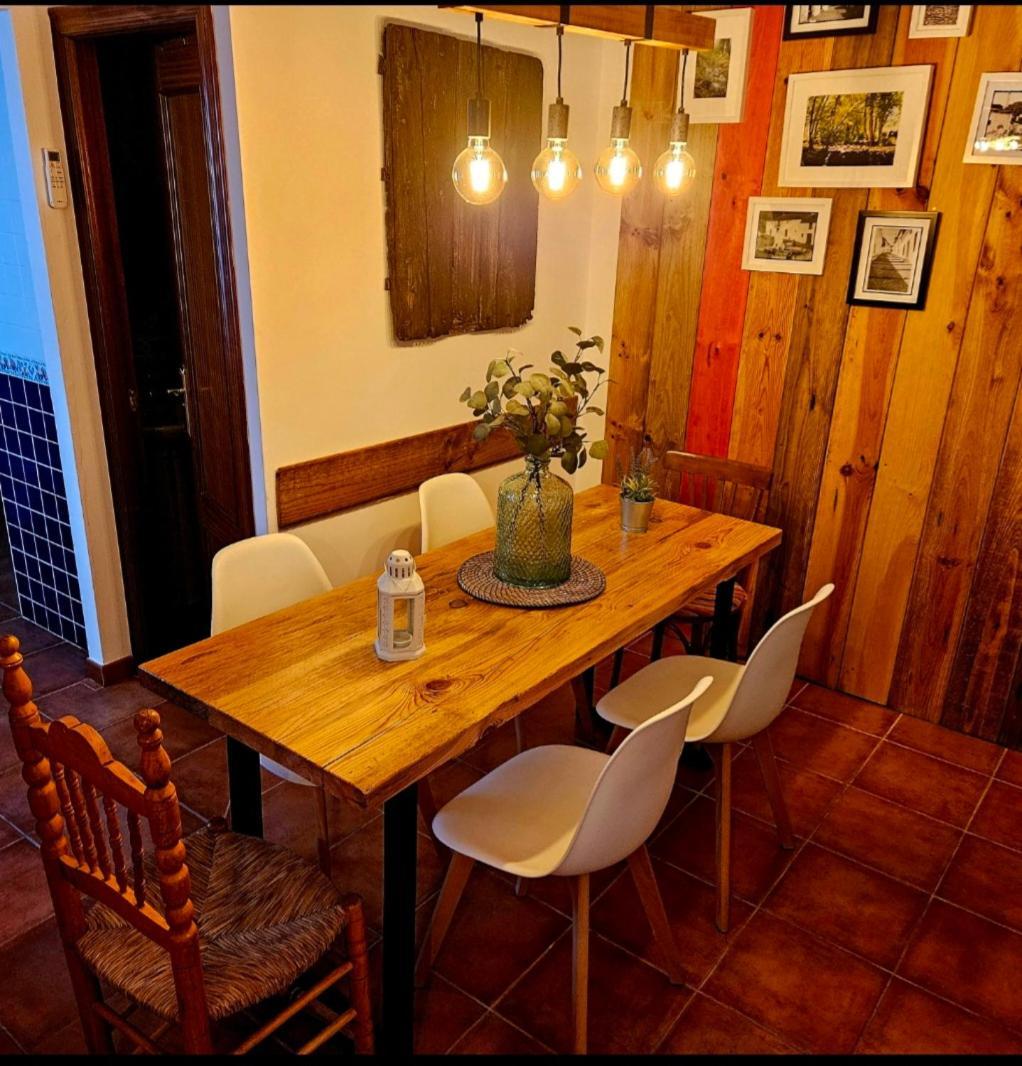 La Casa Junto Al Sendero Del Rio & Piscina # Aire Acondicionado Villa Los Romeros Buitenkant foto